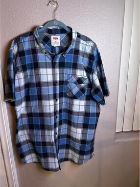 Levi's Men's XXL Blue Plaid Short Sleeve Button-Up Shirt